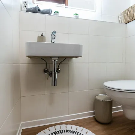 Gutenberg Mit Eigenem Stellplatz Апартаменты *